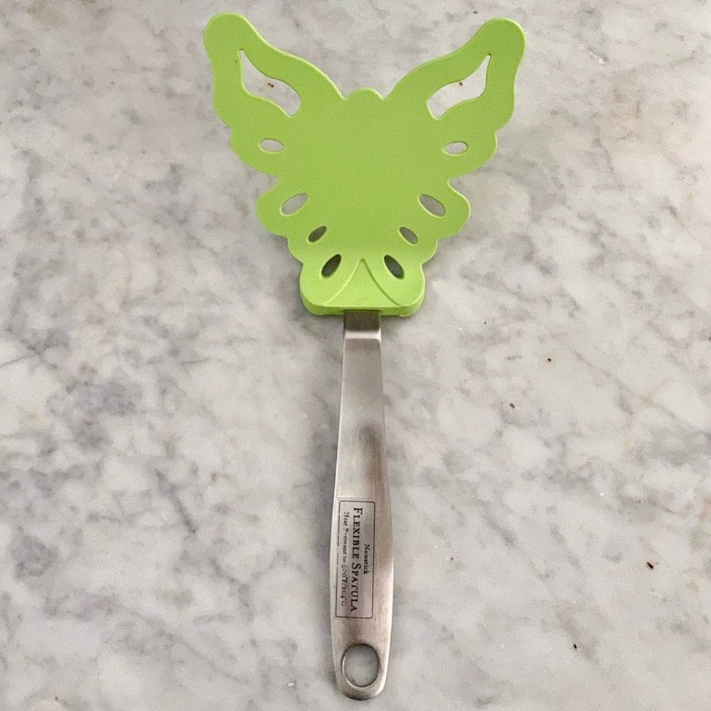 NWOT Williams Sonoma Large Butterfly Spatula
